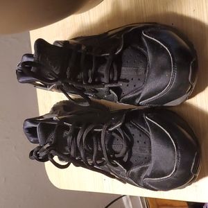 Womens Black Nike Hurraches